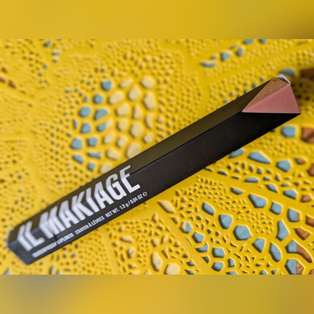IL MAKIAGE Waterproof Lip Liner - Coffee *New Unopened